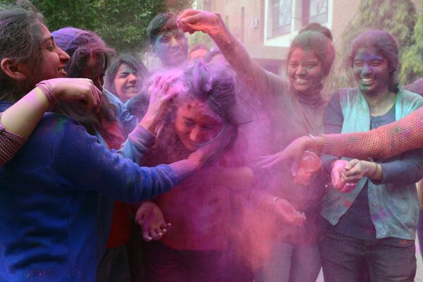 Фестиваль красок Холи в Амритсаре