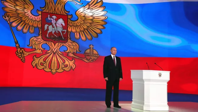 Президент РФ Владимир Путин выступает с ежегодным посланием Федеральному Собранию в ЦВЗ Манеж