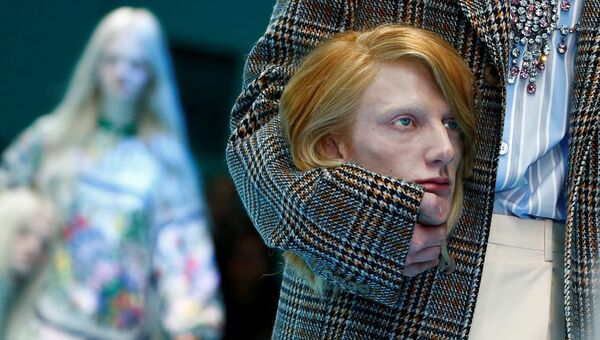 Показ коллекции Gucci во время Недели моды в Милане. 21 февраля 2018 год