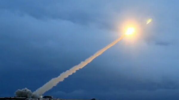 Демонстрация испытания российской крылатой ракеты. Архивное фото