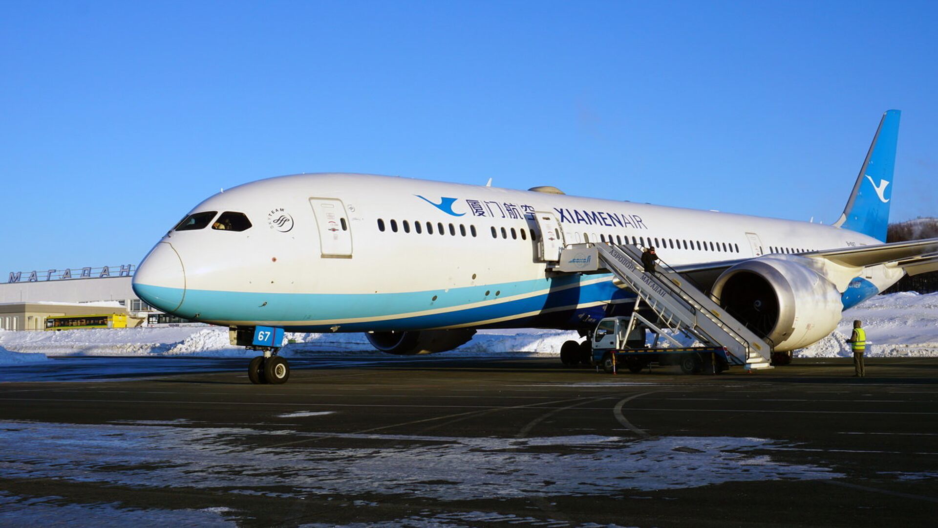 Boeing 787 Dreamliner, летевший из США в Китай, в аэропорту Магадана. 2 марта 2018 - РИА Новости, 1920, 19.11.2020