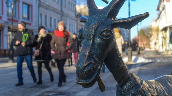Памятник козе-дерезе в Нижнем Новгороде