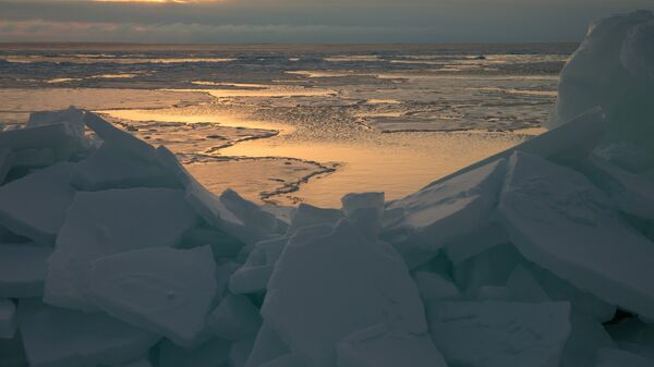 Рассвет на побережье Охотского моря. Архивное фото