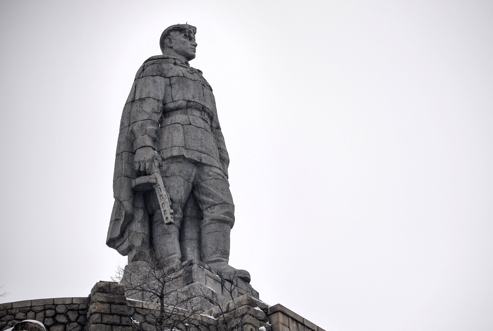 Памятник советскому солдату-освободителю Алёша в болгарском городе Пловдив на холме Бунарджик - РИА Новости, 1920, 03.04.2023