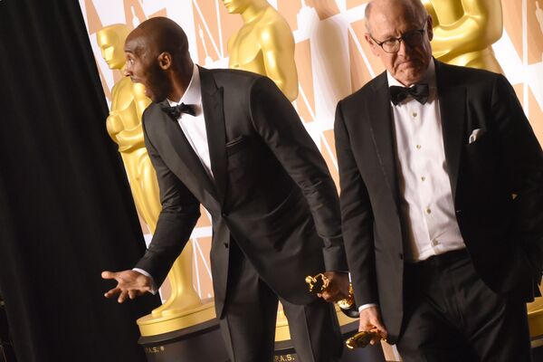 Коби Брайант и Глен Кин на церемонии вручения премии Оскар