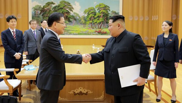 Лидер Северной Кореи Ким Чен Ын на встрече с делегацией спецпосланников президента Южной Кореи. 6 марта 2018