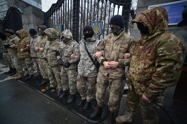 Бойцы 24-го отдельного штурмового батальона Вооруженных сил Украины Айдар Бойцы 24-го отдельного штурмового батальона Вооруженных сил Украины Айдар