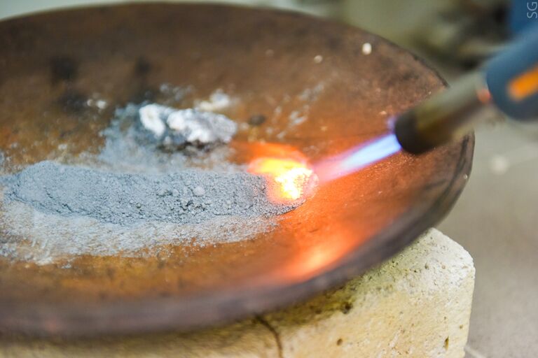 Горящий алюминий