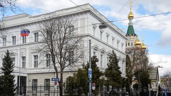 Посольство Российской Федерации и русская православная церковь Святого Николая в Вене. Архивное фото