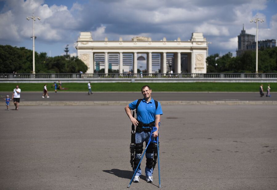 Виталий Данилов установил рекорд по ходьбе без остановки в ЭкзоАтлете