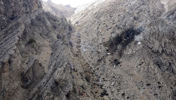 Место крушения турецкого частного самолета, который разбился в горах Загрос в Иране. 12 марта 2018