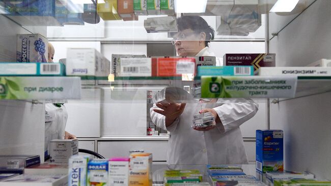 Совет Федерации одобрил запрет на продажу просроченных лекарств