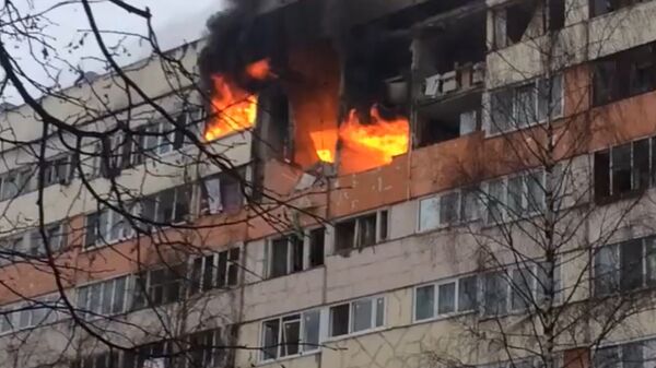 В многоэтажном доме Санкт-Петербурга произошел взрыв. Кадры с места ЧП В многоэтажном доме Санкт-Петербурга произошел взрыв. Кадры с места ЧП