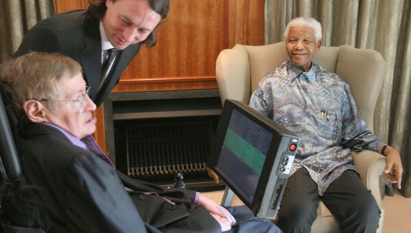 Cтивен Хокинг и Нельсон Мандела во время встречи в Йоханнесбурге