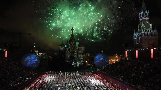 Церемония открытия  Международного военно-музыкального фестиваля Спасская башня в Москве. Архивное фото