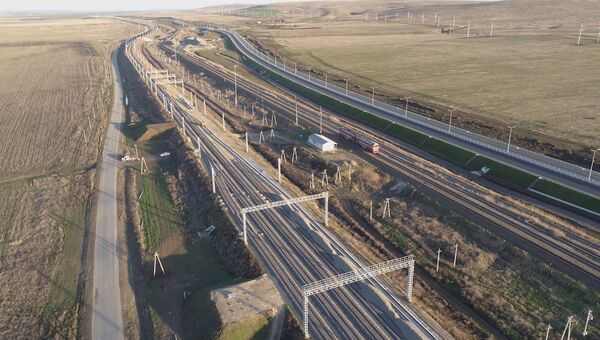 Строительные работы на железнодорожных подходах к Крымскому мосту. Архив