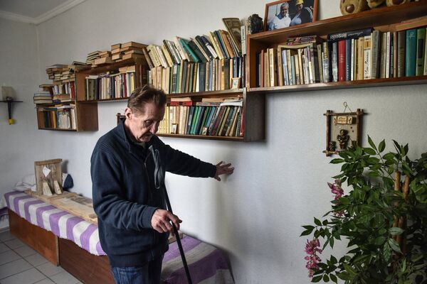 Один из постояльцев дома трудолюбия Ной в деревне Клейменово Егорьевского района Один из постояльцев дома трудолюбия Ной в деревне Клейменово Егорьевского района