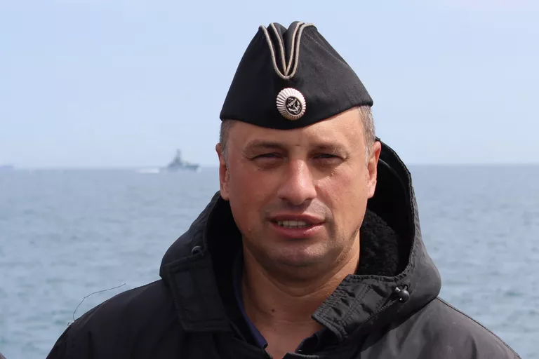 Командир ПЛ Новороссийск капитан второго ранга Константин Табачный Командир ПЛ Новороссийск капитан второго ранга Константин Табачный