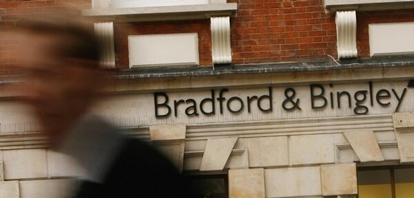 Британское правительство национализировало банк Bradford & Bingley