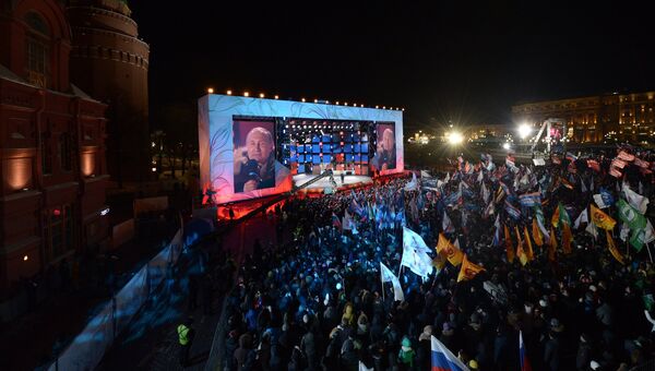 Владимир Путин на митинге-концерте на Манежной площади в Москве