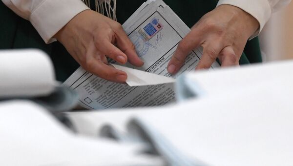 Подсчет голосов на выборах президента России. Архивное фото