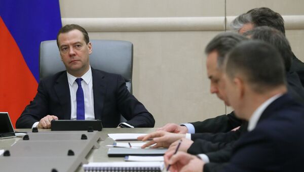 Председатель правительства РФ Дмитрий Медведев проводит совещание. Архивное фото