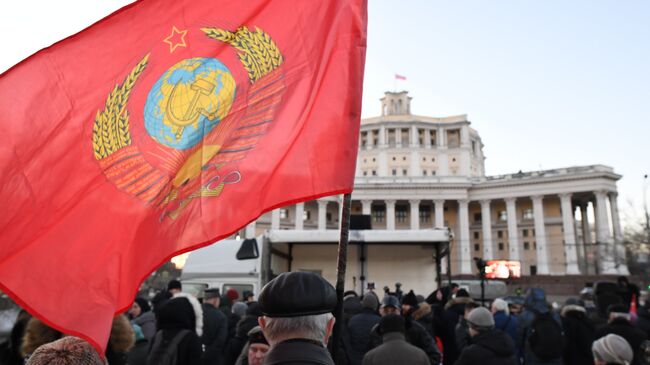 Участники митинга оппозиции в Москве по итогам президентских выборов. 19 марта 2018