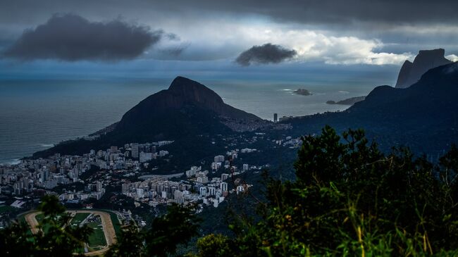 Вид на Рио-де-Жанейро от статуи Христа-Искупителя