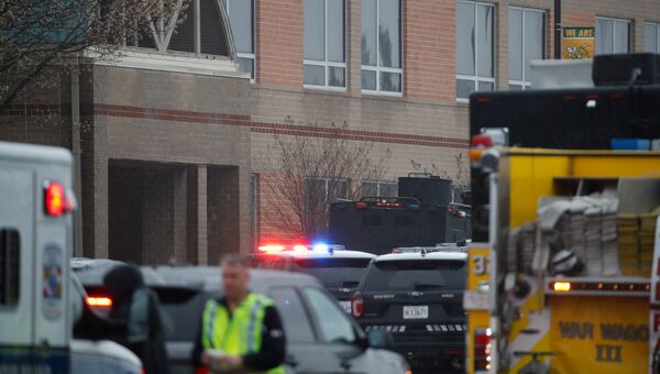 Полиция на месте стрельбы в школе Грейт-Миллс в американском штате Мэриленд. 20 марта 2018
