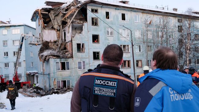 Многоквартирный жилой дом на улице Свердлова в Мурманске, пострадавший от взрыва бытового газа. 20 марта 2018