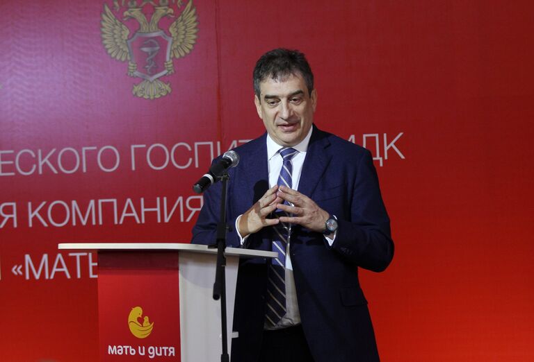 Создатель сети клиник Мать и дитя врач Марк Курцер на церемонии открытия клинического госпиталя в Самаре