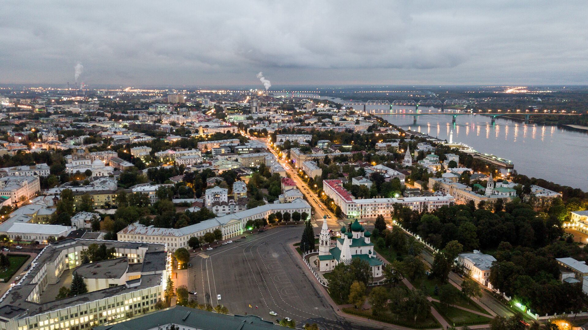 Город Ярославль и река Волга - РИА Новости, 1920, 07.06.2022