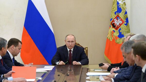 Владимир Путин проводит совещание с постоянными членами Совета безопасности РФ. 22 марта 2018