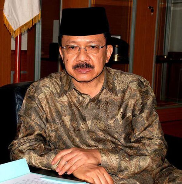 Губернатор Джакарты Бово