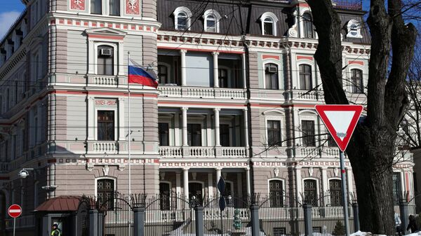 Здание посольства РФ в Латвии. Архивное фото