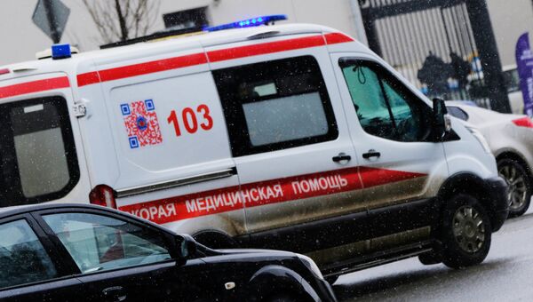 Автомобиль скорой помощи на улице в Москве. Архивное фото