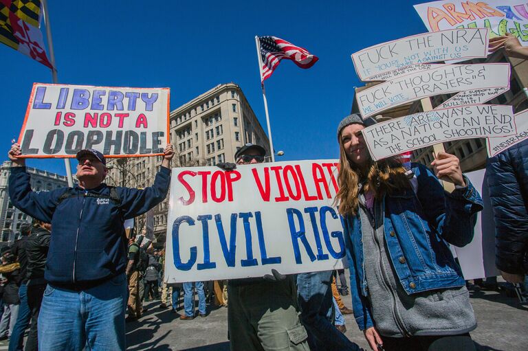 Акция с требованием контроля за оборотом огнестрельного оружия в Вашингтоне Акция с требованием контроля за оборотом огнестрельного оружия в Вашингтоне