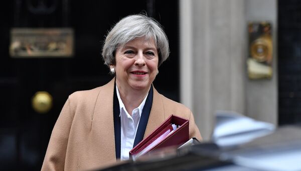 Премьер-министр Великобритании Тереза Мэй у резиденции главы правительства Великобритании на Даунинг-стрит, 10. 29 марта 2017 года