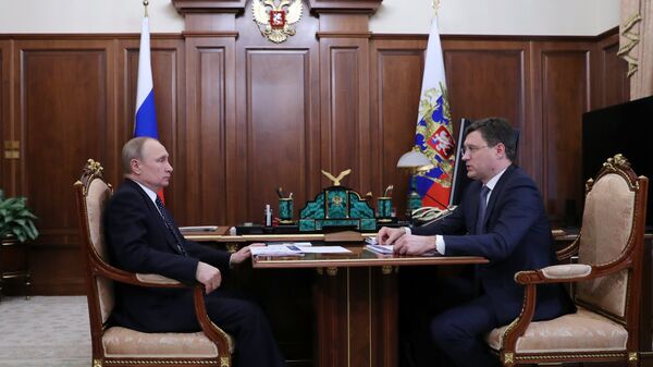 Владимир Путин и министр энергетики РФ Александр Новак