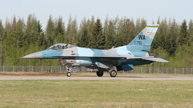 Истребители F-16С 64-й эскадрильи агрессоров (64th Aggressor Squadron) 