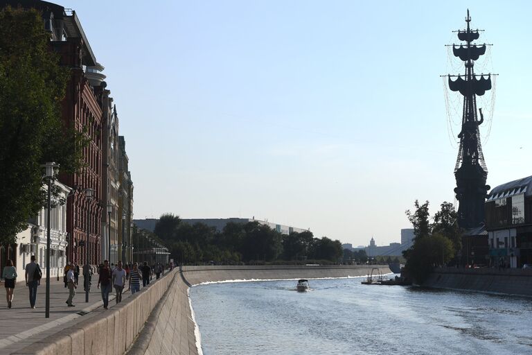 Благоустроенные улицы и площади Москвы в рамках программы Моя Улица