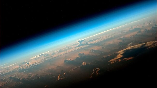 Вид на Землю с борта МКС снятый космонавтом Роскосмоса Олегом Артемьевым