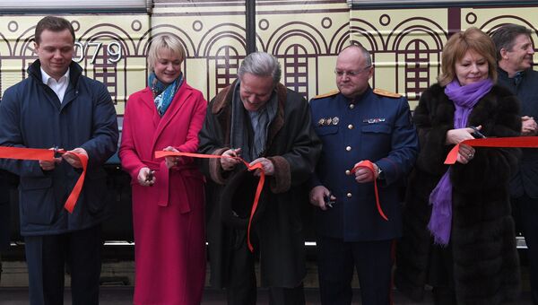 Церемония запуска поезда метро, посвященного Малому театру, в электродепо Сокол в Москве