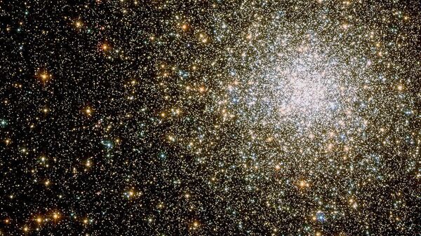 M62 - шаровое звездное скопление галактик в созвездии Змееносца