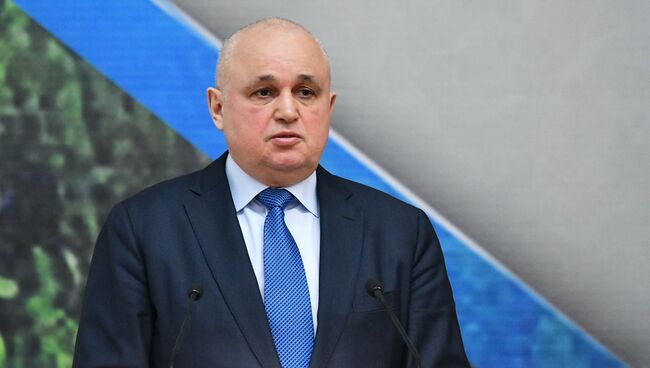 Врио губернатора Кемеровской области Сергей Цивилев на встрече с властями региона. 2 апреля 2018