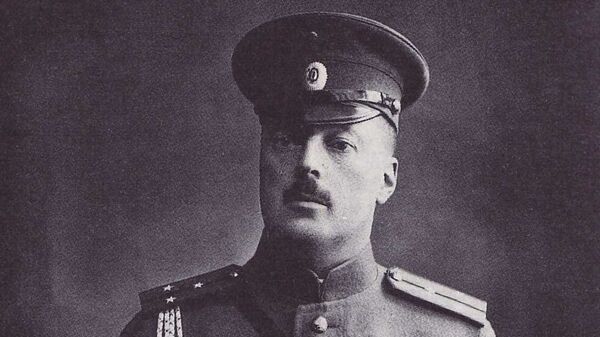 Набоков Владимир Дмитриевич в форме поручика Русской Императорской Армии. 9 января 1914 года