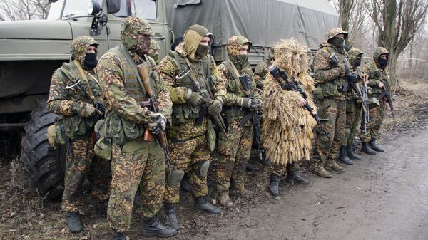 Военнослужащие разведывательного подразделения Народной милиции ЛНР на учениях в Луганской области