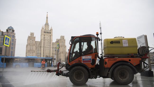 Мойка тротуара шампунем в Москве