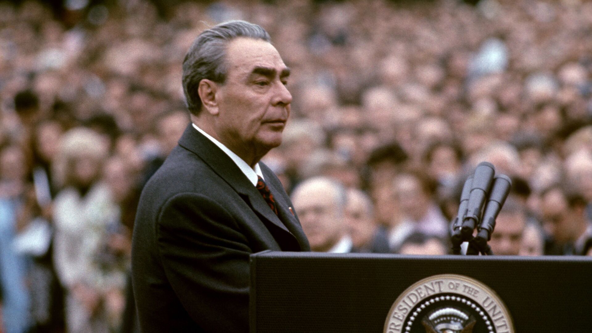 18 июня 1973 года по приглашению Президента США Р. Никсона с официальным визитом в Вашингтон прибыл генеральный секретарь ЦК КПСС, член Президиума Верховного Совета СССР Л.И. Брежнев - РИА Новости, 1920, 18.09.2020