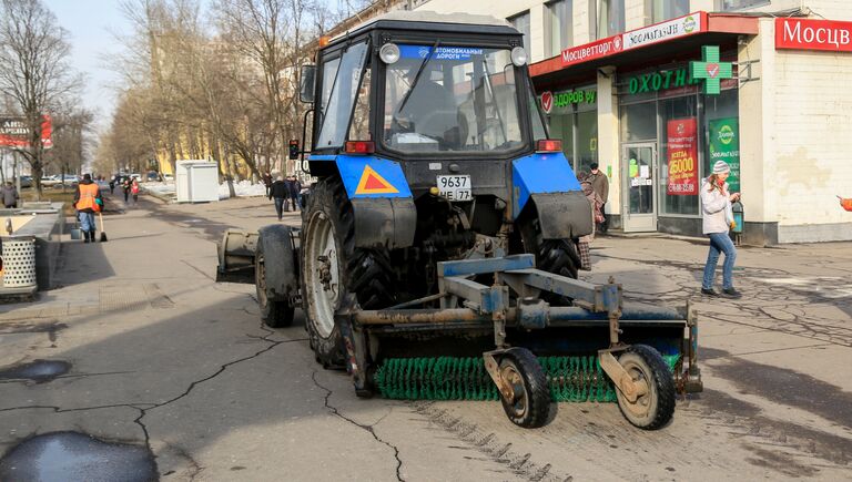 Уборка московских улиц